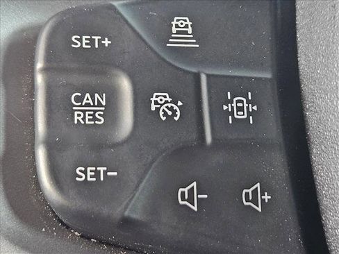 Used 2023 Ford Bronco Wildtrak image 15