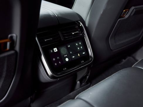 Used 2025 Rivian R1S Adventure image 60