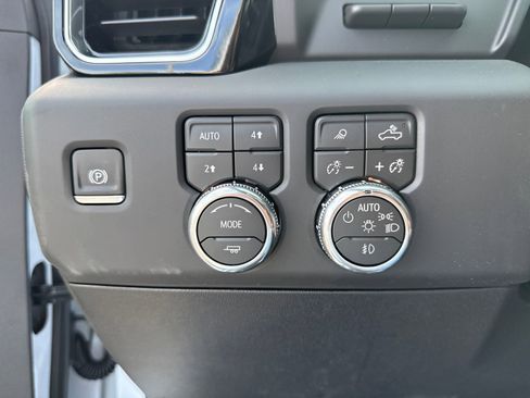 New 2026 GMC Sierra 2500 Denali Ultimate AWD/4WD image 13