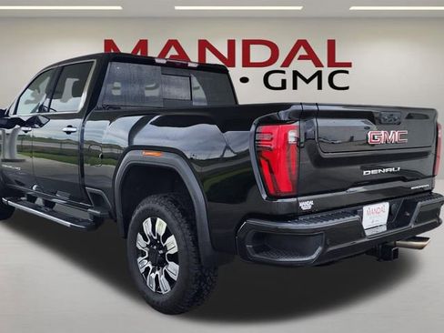 Used 2024 GMC Sierra 2500 Denali AWD/4WD image 9