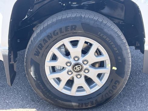 New 2026 Toyota Tacoma SR5 AWD/4WD image 9