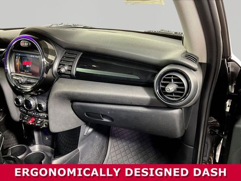 Used 2021 MINI Cooper 2-Door Hardtop w/ Premium Package FWD image 23