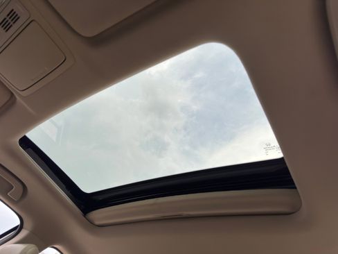 Used 2017 Honda Accord EX-L image 11