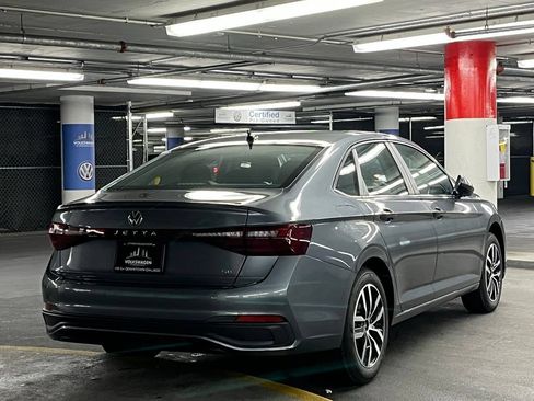 New 2026 Volkswagen Jetta SE FWD image 6