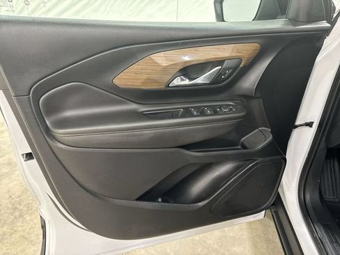 Used 2021 GMC Terrain SLE w/ Elevation Edition FWD image 21