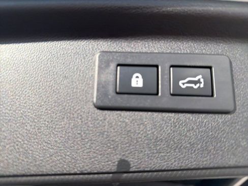 Used 2024 Subaru Forester Limited image 10