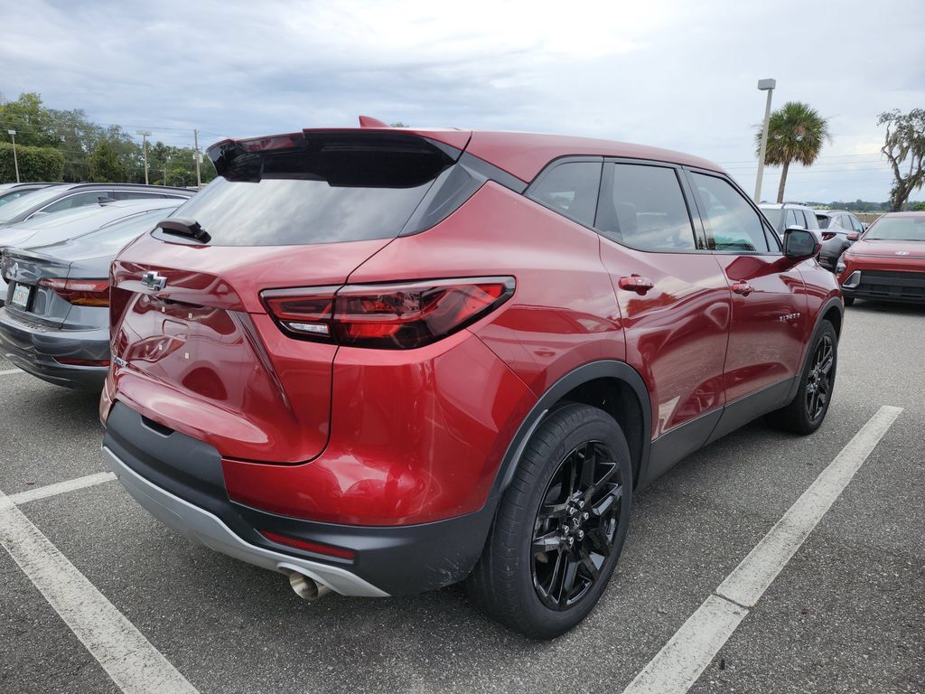 Used 2023 Chevrolet Blazer LT FWD image 5