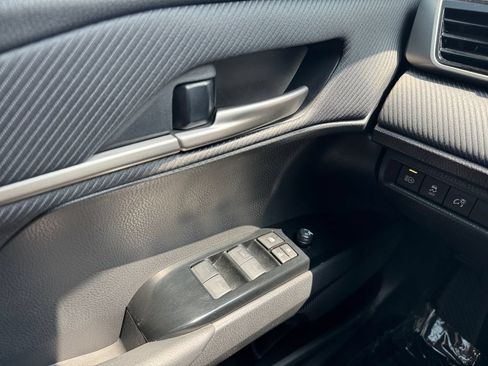 Certified 2025 Toyota Camry SE w/ Convenience Package FWD image 11