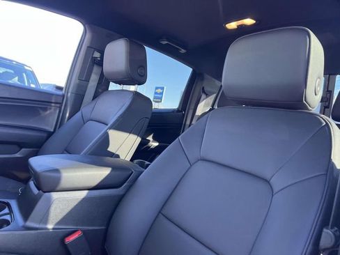 Certified 2025 Chevrolet Colorado Trail Boss w/ Midnight Edition image 12