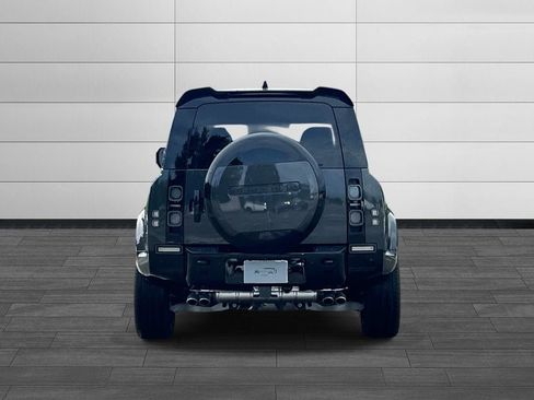 Certified 2024 Land Rover Defender 110 V8 AWD/4WD image 4