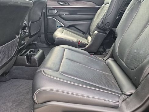 Used 2021 Jeep Grand Cherokee L Overland w/ Luxury Tech Group IV AWD/4WD image 27