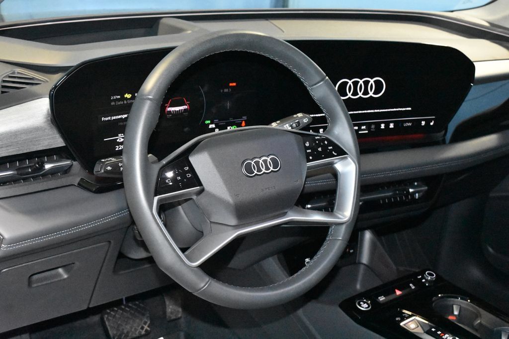 Used 2025 Audi Q6 e-tron Premium Plus AWD/4WD image 2