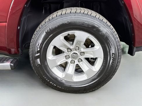 Used 2019 RAM 1500 Laramie AWD/4WD image 34