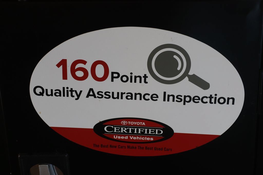 Used 2015 Ford Edge Titanium w/ Equipment Group 301A AWD/4WD image 12