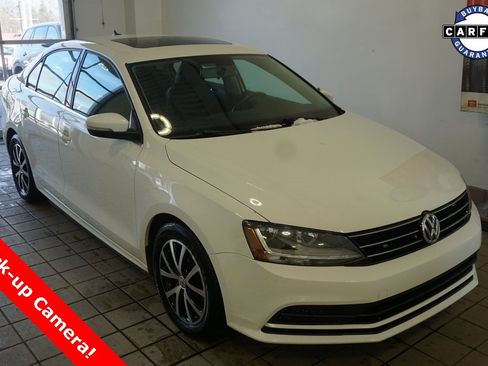 Used 2017 Volkswagen Jetta SE image 1