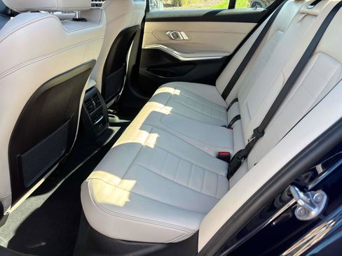 Used 2023 BMW 330i xDrive Sedan w/ Premium Package image 12