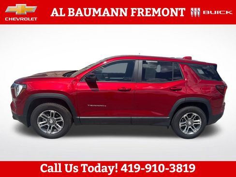 Used 2025 GMC Terrain Elevation AWD/4WD image 3