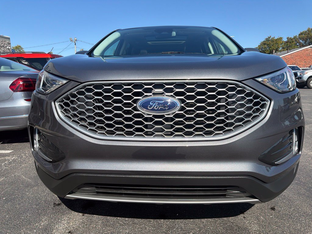Used 2024 Ford Edge SEL w/ Convenience Package AWD/4WD image 7