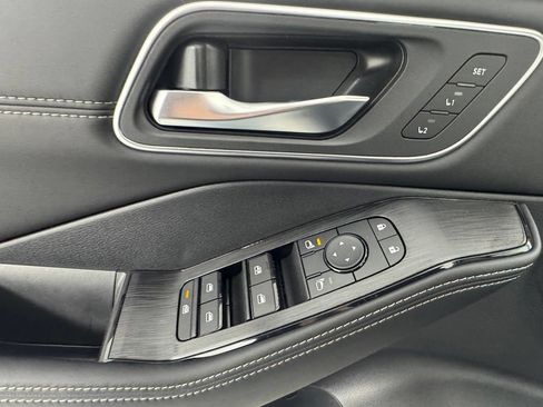 New 2026 Nissan Rogue Platinum AWD/4WD image 21
