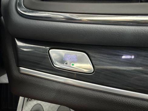Used 2021 Buick Enclave Essence w/ Sport Touring Edition FWD image 31