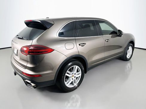 Used 2016 Porsche Cayenne image 9