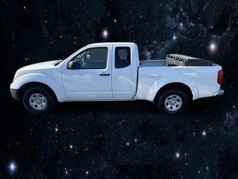 Used 2016 Nissan Frontier S image 12
