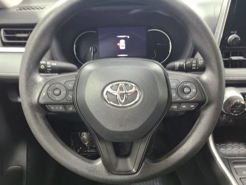 Used 2024 Toyota RAV4 XLE AWD/4WD image 24