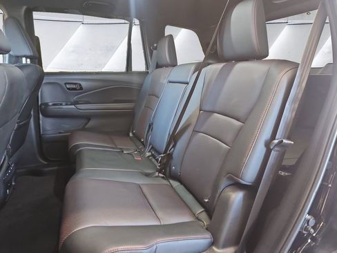 Used 2024 Honda Passport Black Edition image 18