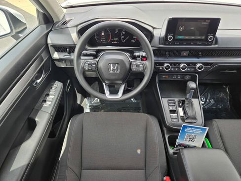 Certified 2025 Honda CR-V EX image 11