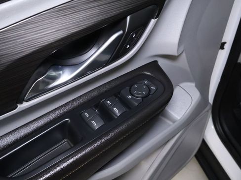 Used 2020 GMC Terrain SLT image 13