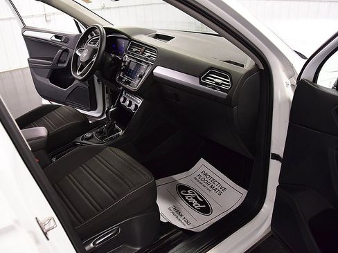 Used 2022 Volkswagen Tiguan S image 29