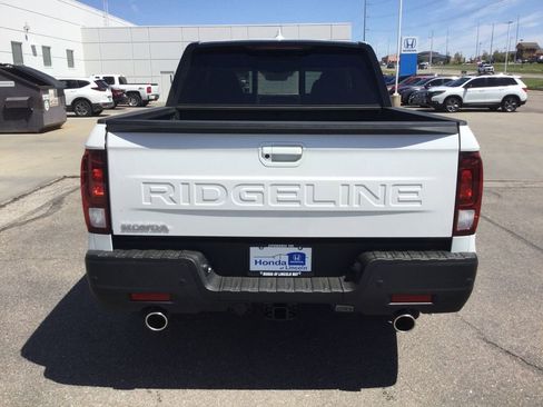 New 2026 Honda Ridgeline Black Edition image 5