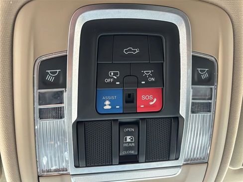 Used 2020 RAM 3500 Laramie image 29