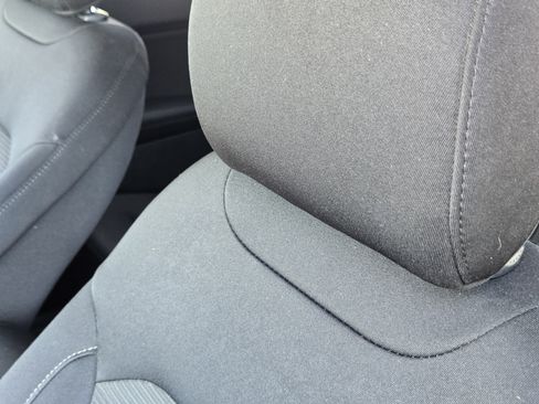 Used 2018 Ford Edge SEL FWD image 17