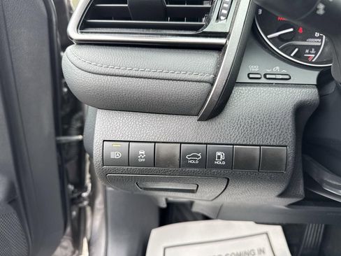Used 2023 Toyota Camry SE image 17