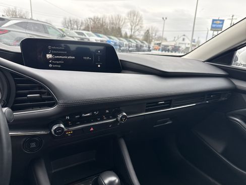 Used 2025 MAZDA MAZDA3 s image 32