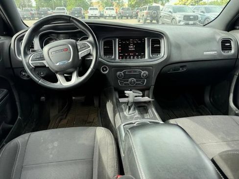 Used 2016 Dodge Charger SXT AWD/4WD image 3