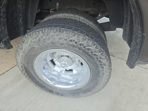 Used 2024 RAM 3500 Tradesman w/ Chrome Appearance Group AWD/4WD image 16