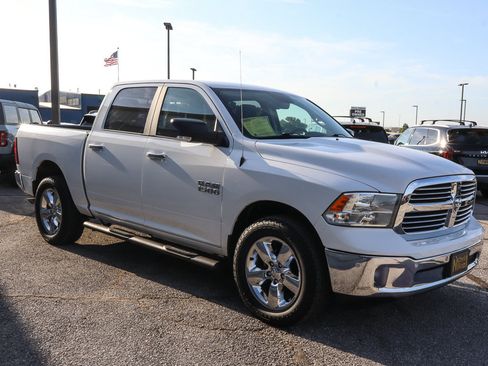 Used 2017 RAM 1500 Big Horn AWD/4WD image 3
