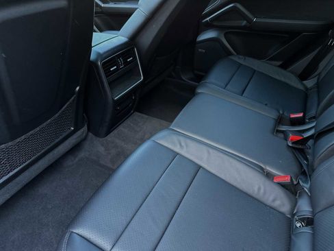 Certified 2021 Porsche Cayenne image 14