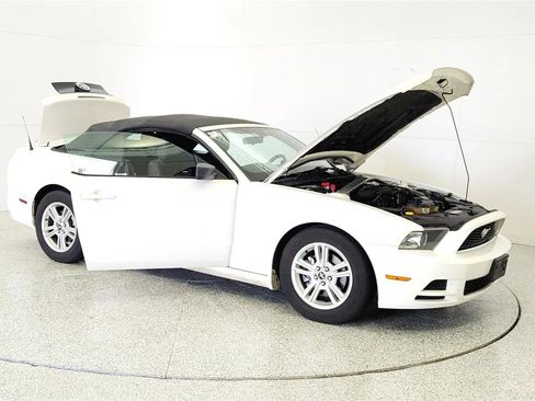 Used 2013 Ford Mustang V6 image 9