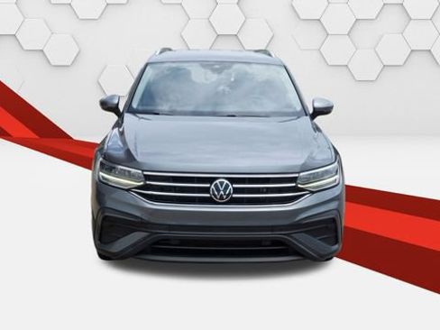 Used 2022 Volkswagen Tiguan SE FWD image 9