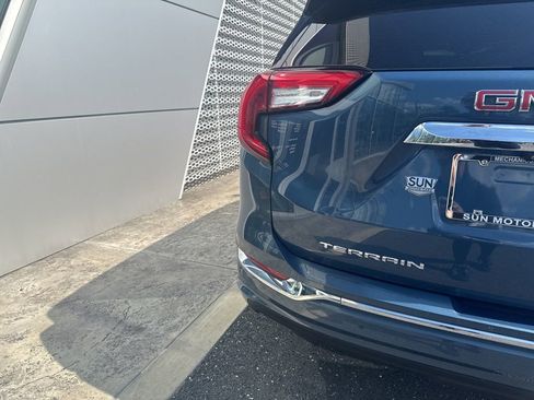Used 2024 GMC Terrain Denali w/ Denali Premium Package AWD/4WD image 37