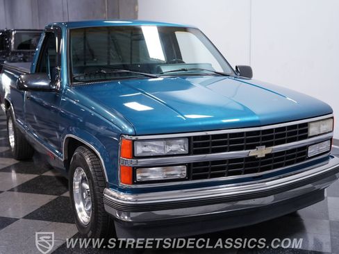 Used 1990 Chevrolet Silverado 1500 2WD Regular Cab image 15