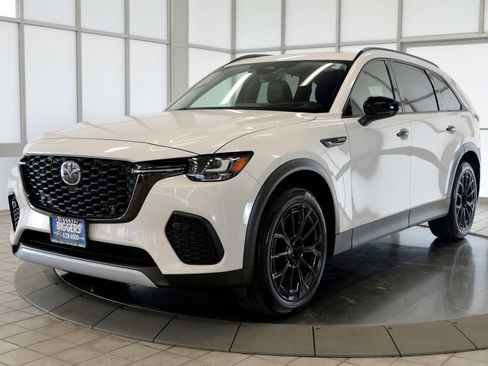 Certified 2025 MAZDA CX-70 3.3 Turbo w/ Premium Package AWD/4WD image 4