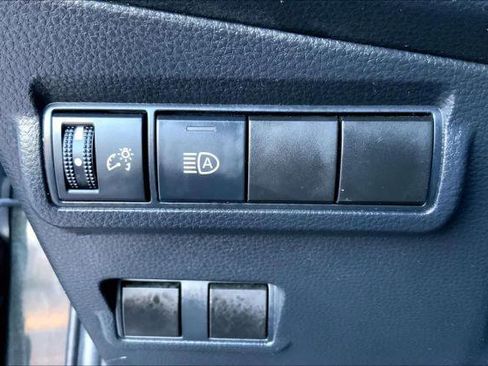 Certified 2024 Toyota Corolla Cross XLE image 33