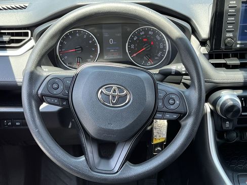Used 2021 Toyota RAV4 LE w/ Carpet Mat Package (TMS) FWD image 11