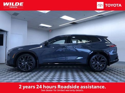 New 2025 Toyota Crown Signia image 3