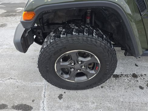 Used 2021 Jeep Gladiator Rubicon w/ Safety Group image 11