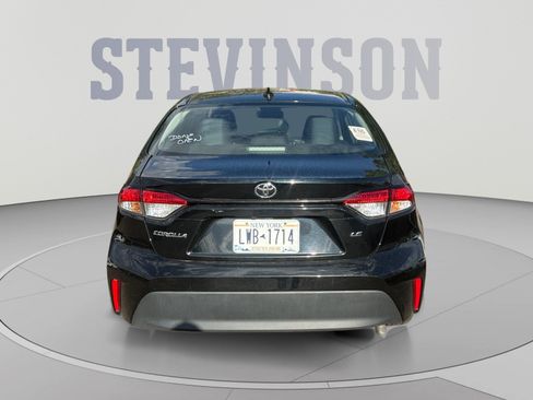 Used 2025 Toyota Corolla LE FWD image 4
